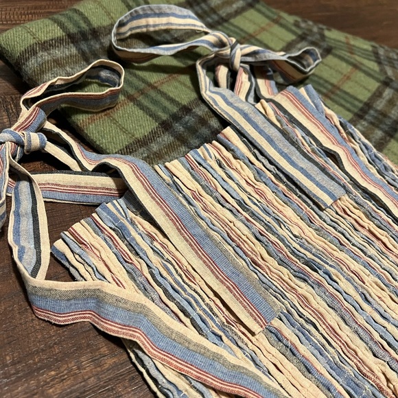 Linen Rouched Tie Tank Top - Picture 4 of 6